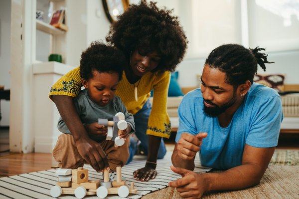 Jouets bébé : découvrez notre sélection montessori